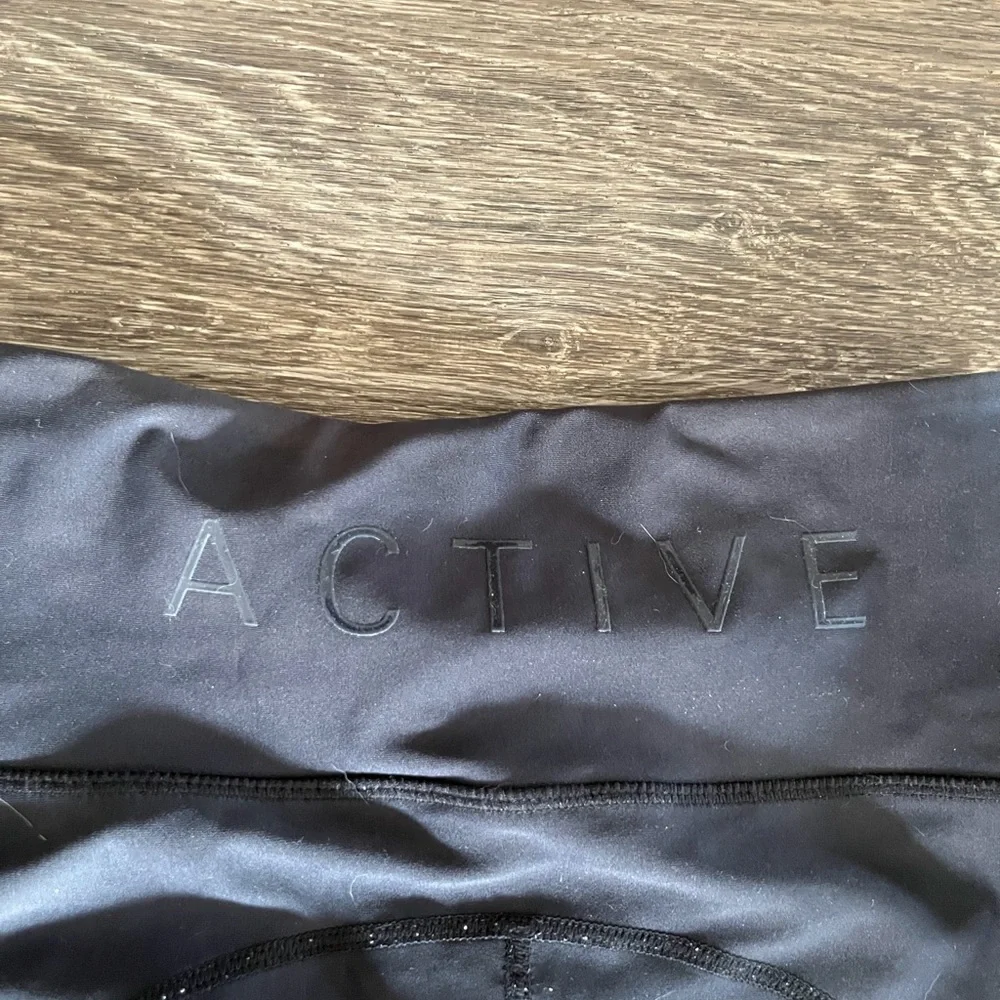 White fox activewear leggings size extra small to small VGUC - Picture 3 of 3